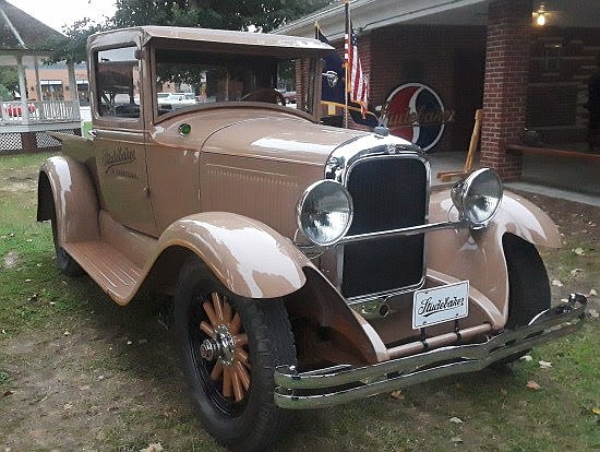 Studebaker International announced Thursday night that it was relocating to Hope. 