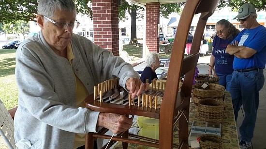 Scenes from the 2017 Arts & Antiques Fair, held on the Hope Town Square. HSJ Online photo.