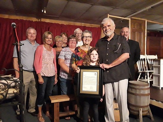 HSJ Online hosted its first fundraiser on Sept. 7th at WiLLow LeaVes of Hope on the Hope Town Square. Once a Soldier featured Julian Smith and Bud Herron portraying Civil War veterans. It was also announced that Herron had been chosen as grand marshal of the 2018 Hope Heritage Days parade.