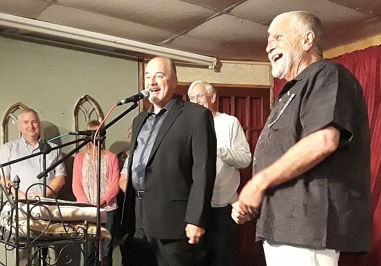 HSJ Online hosted its first fundraiser on Sept. 7th at WiLLow LeaVes of Hope on the Hope Town Square. Once a Soldier featured Julian Smith and Bud Herron portraying Civil War veterans. It was also announced that Herron had been chosen as grand marshal of the 2018 Hope Heritage Days parade.