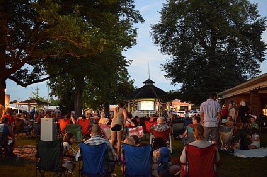 The Student's Fund of Hope held a Movie Night on the Hope Town Square, Friday, Sept. 14th and raised more than $3,800 to assist community students and their families. Photo courtesy of Students' Fund of Hope.