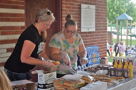 The Student's Fund of Hope held a Movie Night on the Hope Town Square, Friday, Sept. 14th and raised more than $3,800 to assist community students and their families. Photo courtesy of Students' Fund of Hope.